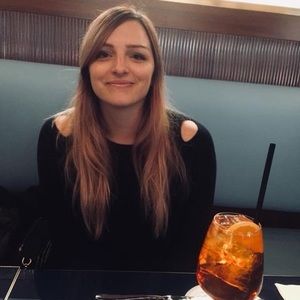 Meet your Posher, Valentina